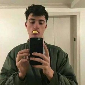 Meet your Posher, Claudia